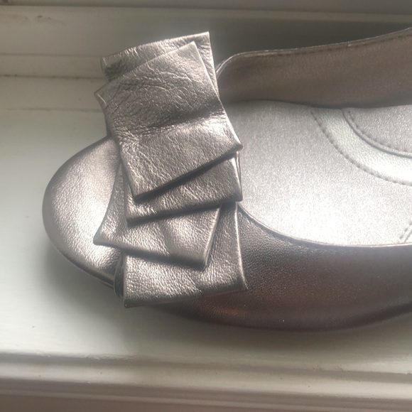 Naturalizer Gray Heels with Peep-Toe Design - Picture 8 of 11